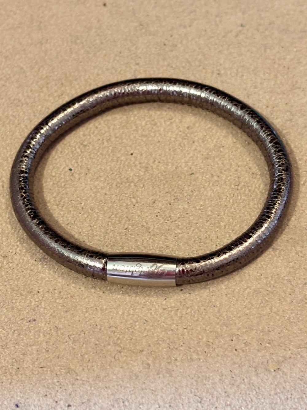Brighton Woodstock bracelet in Gunmetal gray Holds beads & charms Retired